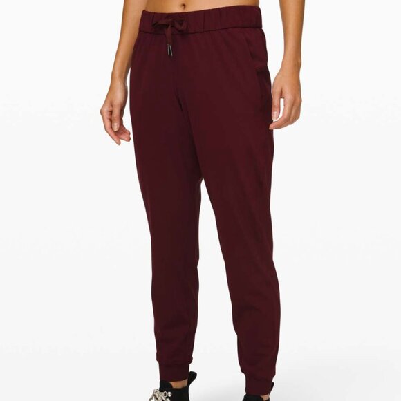 Lululemon On The Fly Joggers - Garnet sz 12 - Picture 1 of 4
